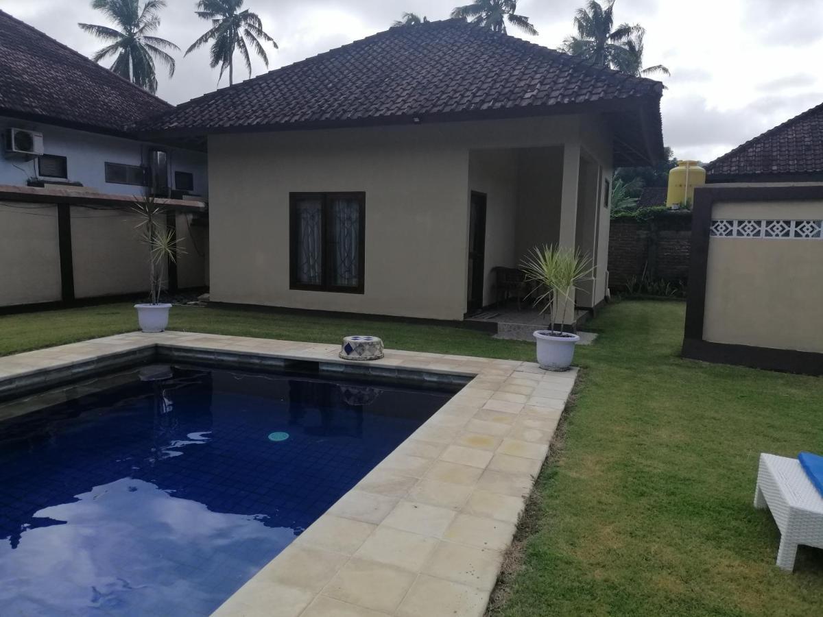Yuli'S Homestay Kuta  Buitenkant foto